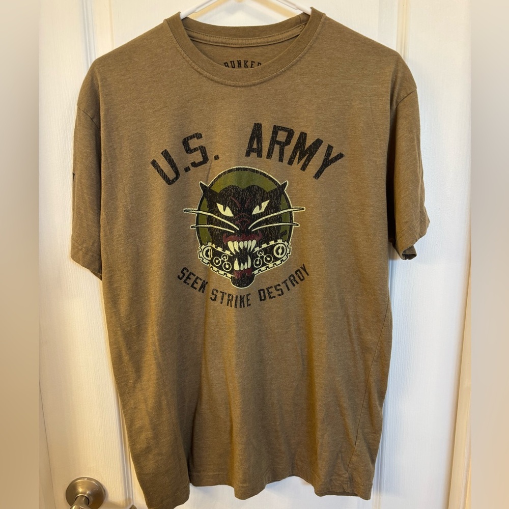 Men’s Size Large Bunker 27 U.S. Army Graphic Tee - Olive